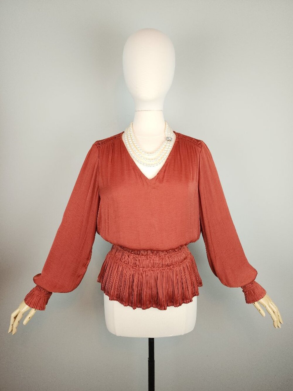 Philosophy Rust Colored Silky Pleated V Neck Peplum Blouse w/Poet Sleeves *Large